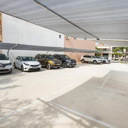 Aventura Apartments بوتوس المظهر الخارجي الصورة