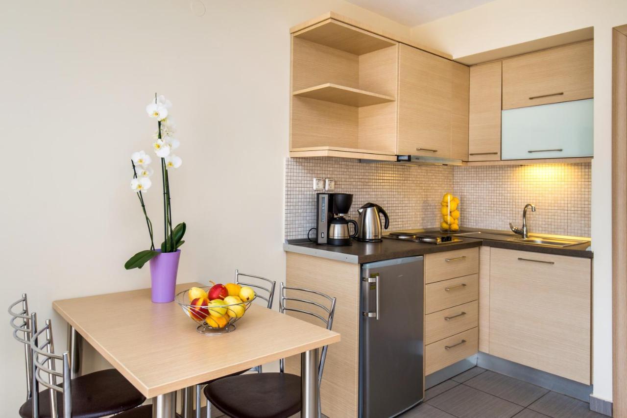 Aventura Apartments بوتوس المظهر الخارجي الصورة